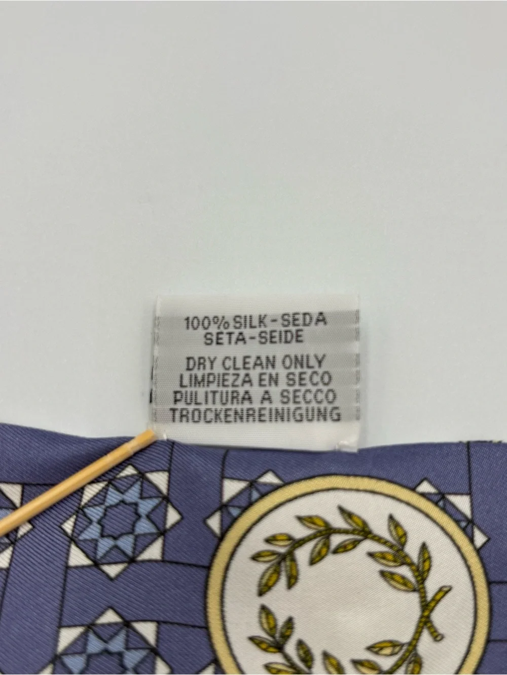 Hermes La Danse des Amazones Twilly Gris White Gold Silk Scarf - Picture 6 of 6
